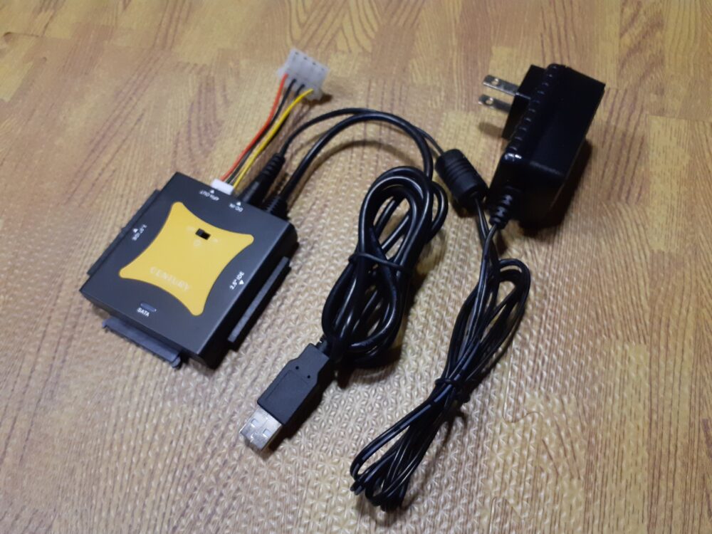 IDE＆SATA to USB2.0変換アダプター（モデル：CRAISU2V3）