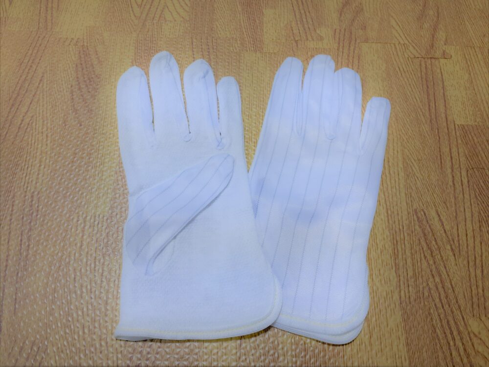 静電気防止手袋（メーカー：SANWA SUPPLY 型番:TK-SE12M）
